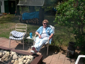 Kickin' back with Cats